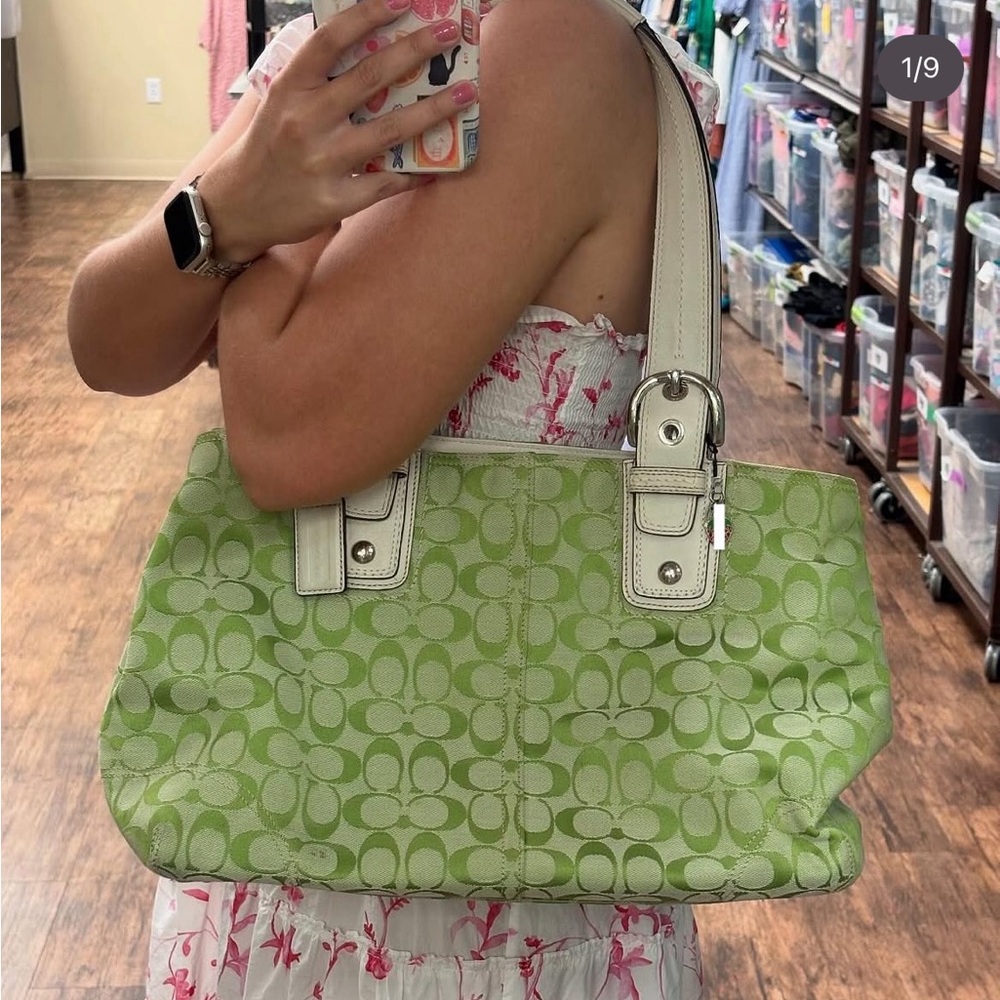 Vintage Coach K0867-F13117 Signature Jacquard Soho GREEN/BEIGE Purse Handbag